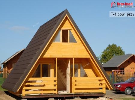 Dom drewniany T-4 pow: przy podstawie 33 m2 + taras 5,5 m2  